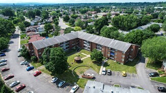 Building Photo - Saint-James