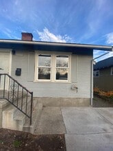 Building Photo - 205 S 10th Ave