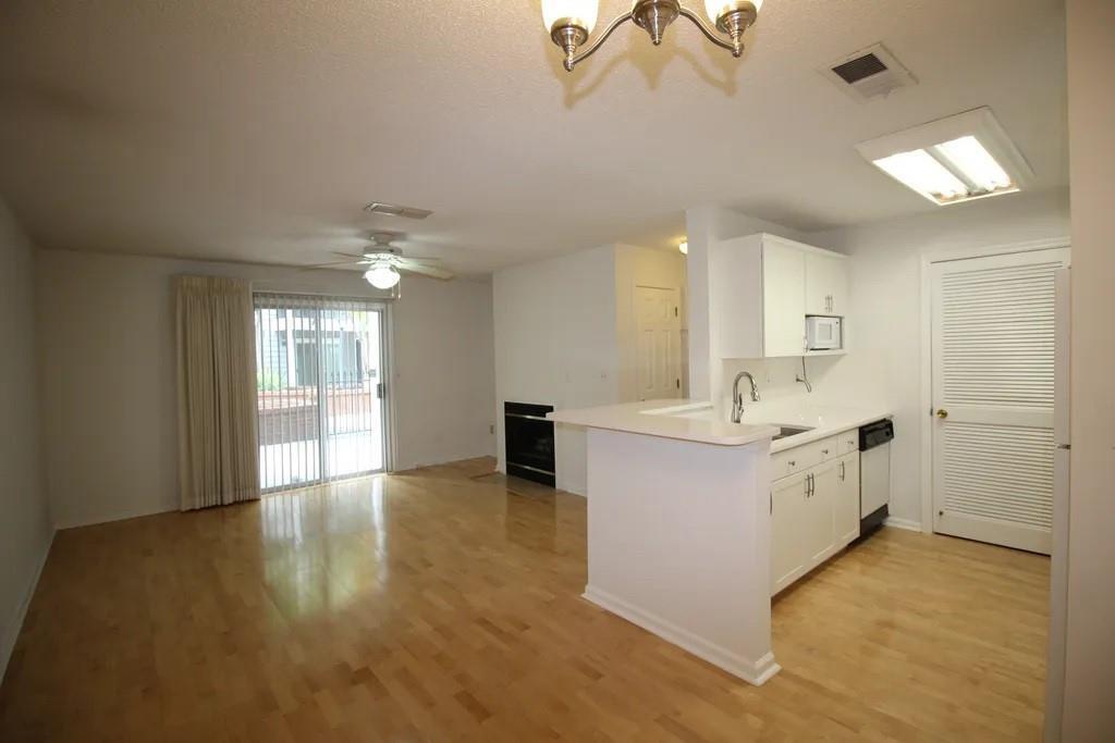 Primary Photo - 620 Granville Ct