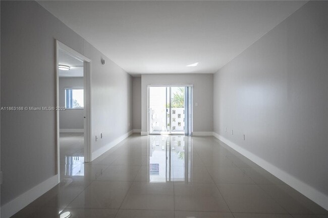 Foto del edificio - 1986 Biarritz Dr