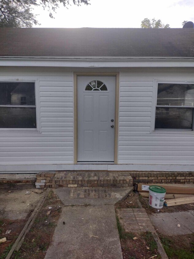 428 S Central St, Benton, IL 62812 House Rental in Benton, IL