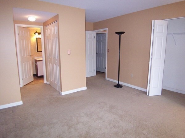 Primary Photo - 1 Watermill Pl