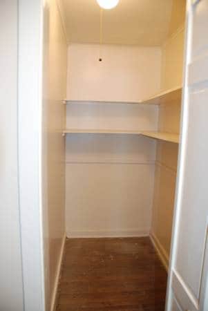 Foto del edificio - 341 Hemlock Dr