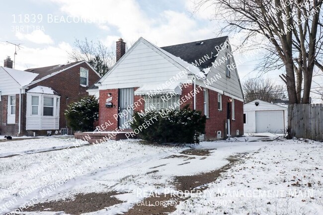 Foto del edificio - Charming Detroit Home with Spacious Interi...