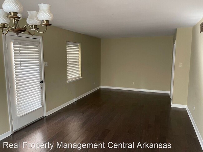 Foto del edificio - 3 br, 2 bath House - 8111 Lowell Ln.