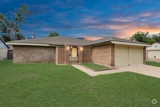 Building Photo - 13610 Piney Oaks Dr