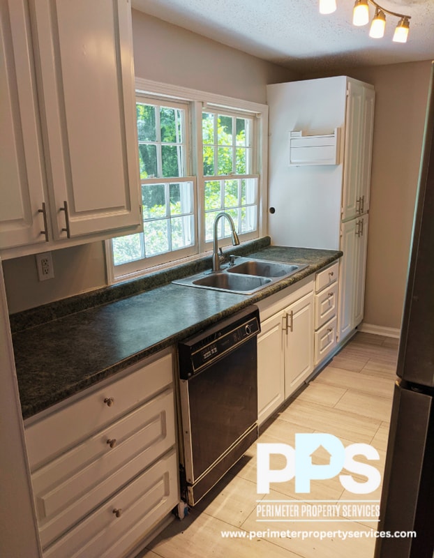 Building Photo - 3253 Pebble Dr