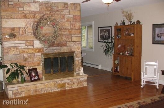 Building Photo - 4 br, 2.5 bath House - 307 Geddis St