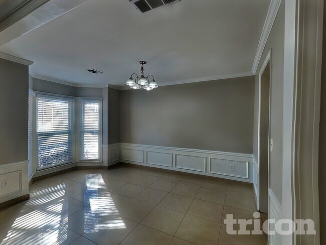 Foto del edificio - 2098 Clearvista Dr NW