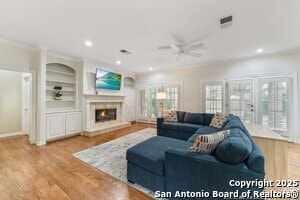 Building Photo - 7 Inwood Knoll