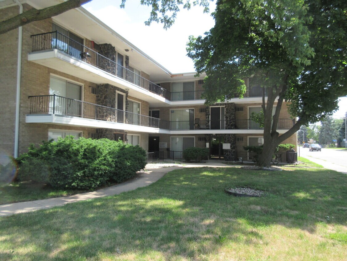 473 Hirsch Ave Unit 2A, Calumet City, IL 60409 Condo for Rent in