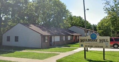 Building Photo - 459 S Mulberry St