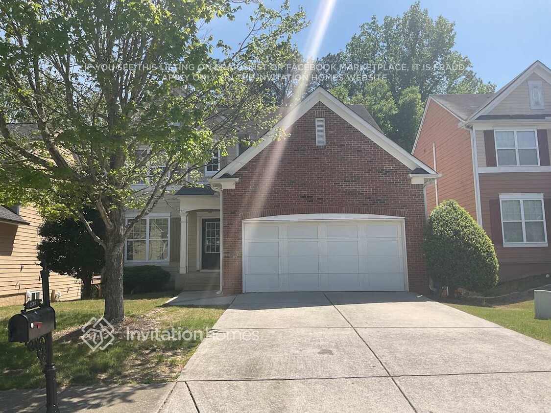 Primary Photo - 235 Laurelton Cir