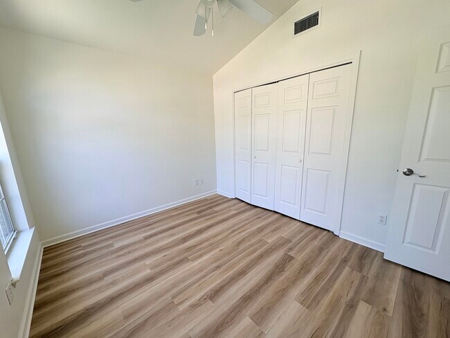 Foto del edificio - 4428 Siesta Ct