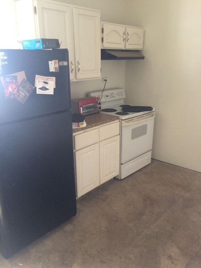 1409 S Mill - 1409 S Mill Apartment