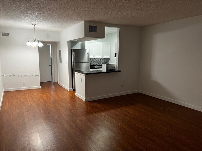 Foto del edificio - 1790 79th Street Causeway