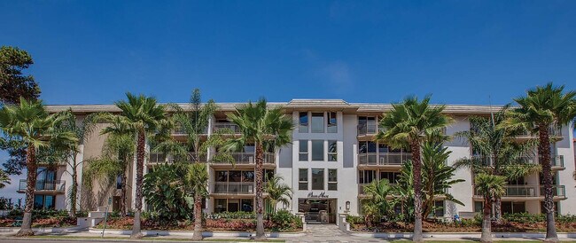 Building Photo - Oceanhouse on Prospect