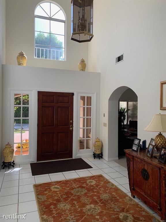 Building Photo - 5 br, 3.5 bath House - 1674 Mesa Ridge Ave