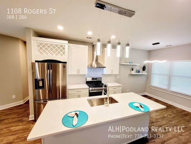 Foto del edificio - BEAUTIFUL CUSTOM BUILT 3/2 RANCH Awaits You!