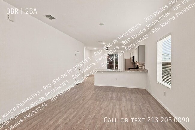 Building Photo - 714 Corbin Bnd
