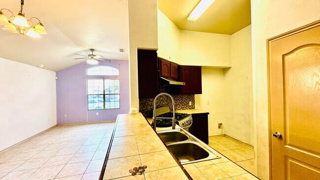 Building Photo - 4426 Marla Dr