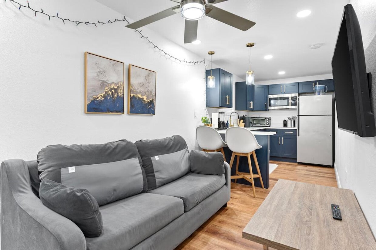 Foto principal - 1015 E 25th Ave