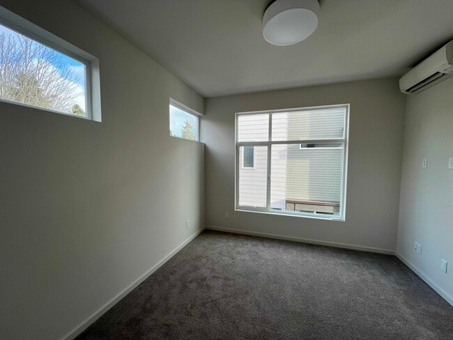 Foto del edificio - 3629 1st Ave NW