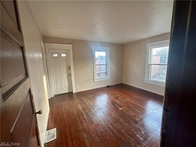 Building Photo - 53 S Balch St