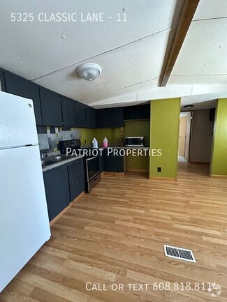 Building Photo - 5325 Classic Ln
