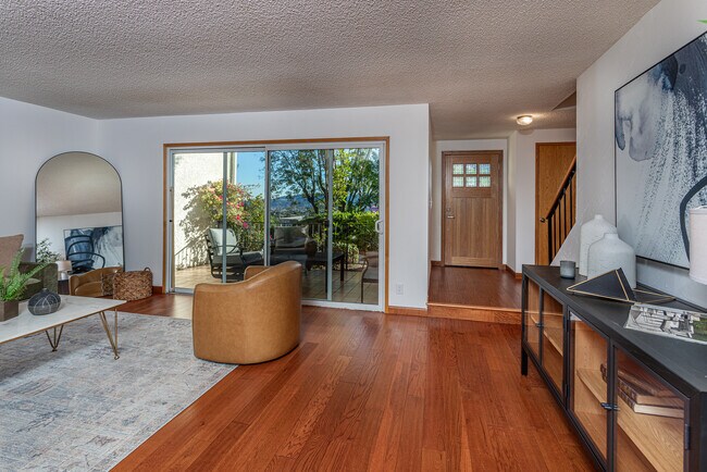 Foto del edificio - 7727 Via Capri