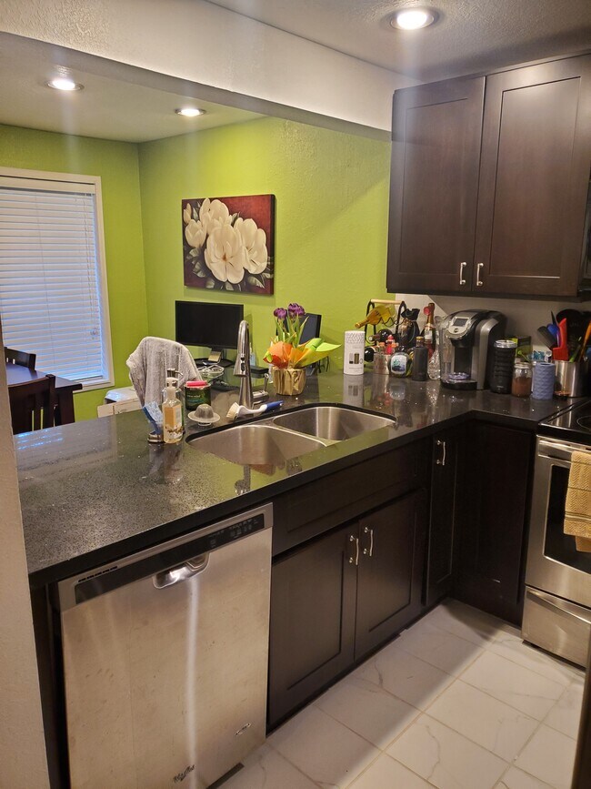 Kitchen countertop - 17509 118th Ave SE