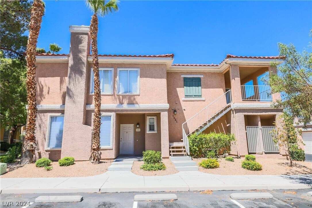 Foto principal - 251 S Green Valley Pkwy