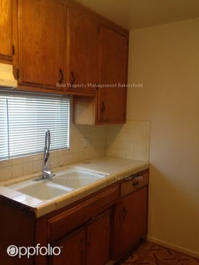 Building Photo - 1401 Baker St