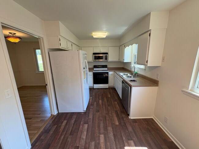 Foto del edificio - 6808 River Ridge Dr