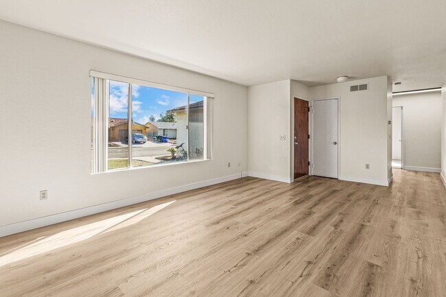 Foto del edificio - 10420 Greenford Dr