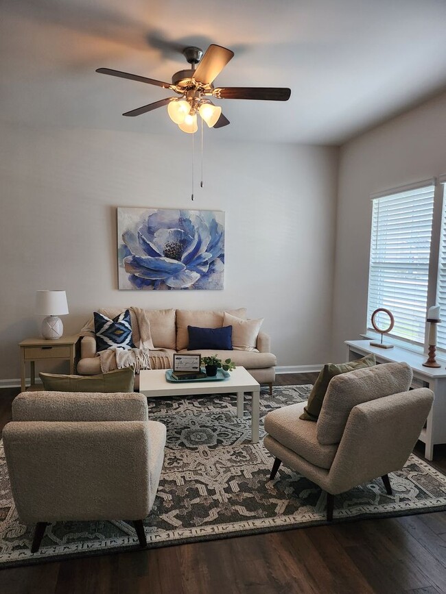 Building Photo - Beautiful new home for rent