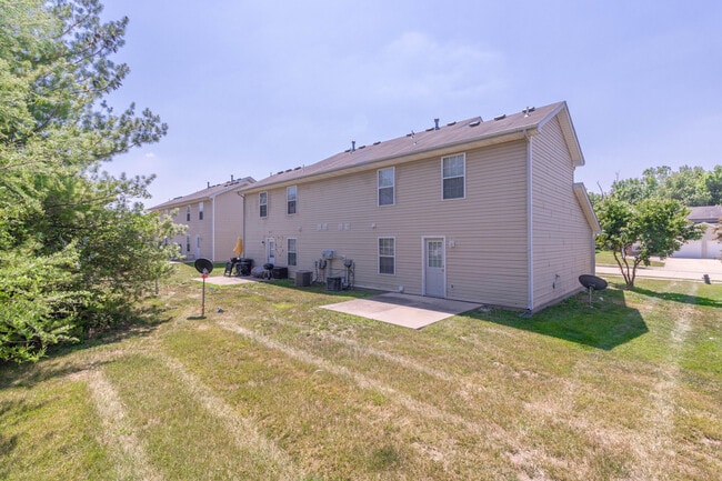 Building Photo - 1505 Raleigh Dr