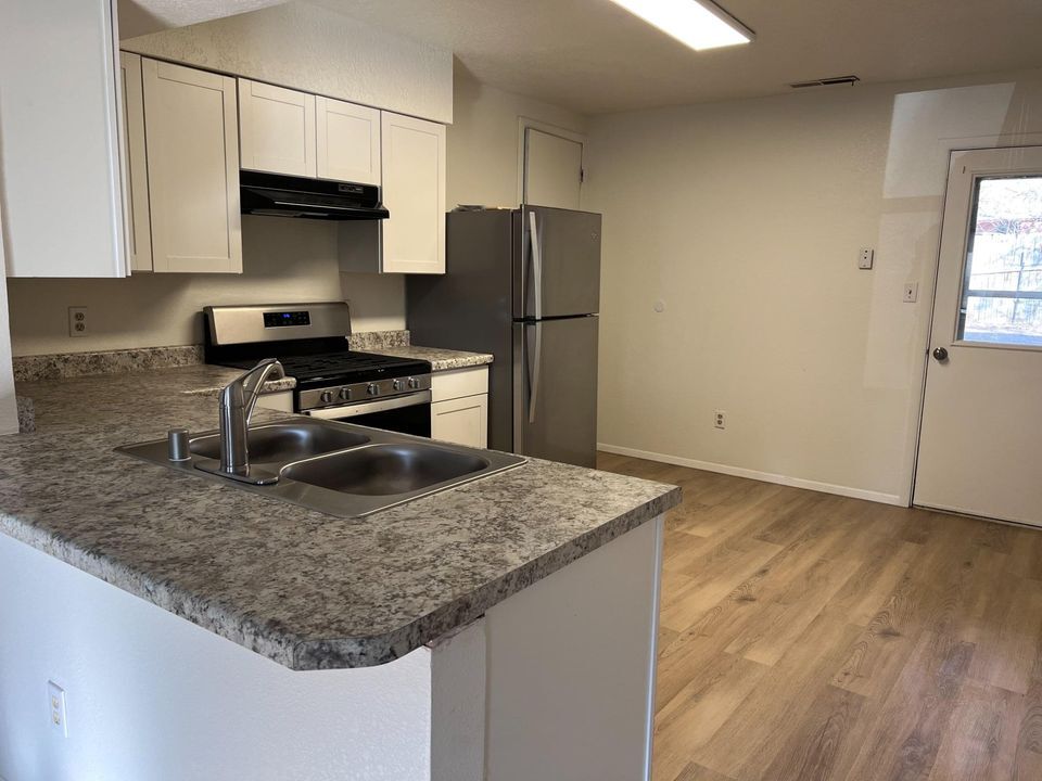 506 Orchard Ave, Aztec, NM 87410 Townhome Rentals in Aztec NM