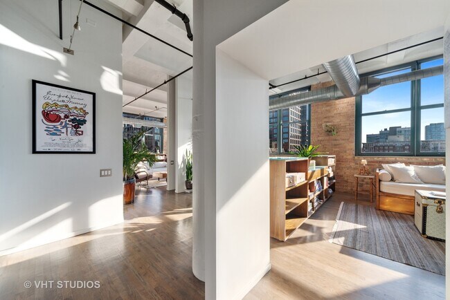 Foto del edificio - 1000 W Washington Blvd