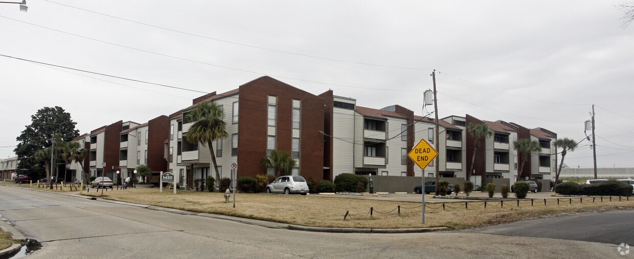 Foto principal - The Lake Condominiums