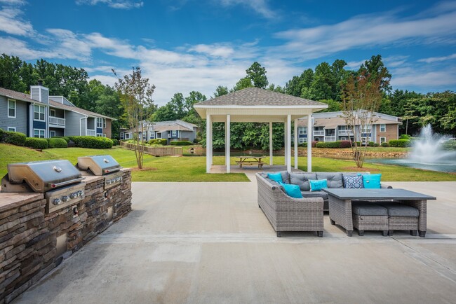 Outdoor Grill With Intimate Seating Area - Arbor Ridge