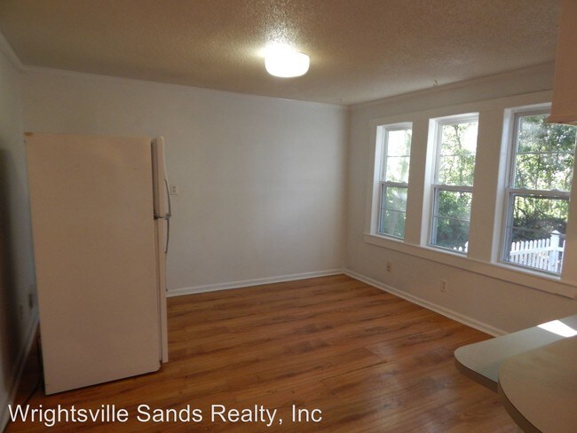 Building Photo - 2 br, 1 bath House - 5418 1/2 Park Avenue