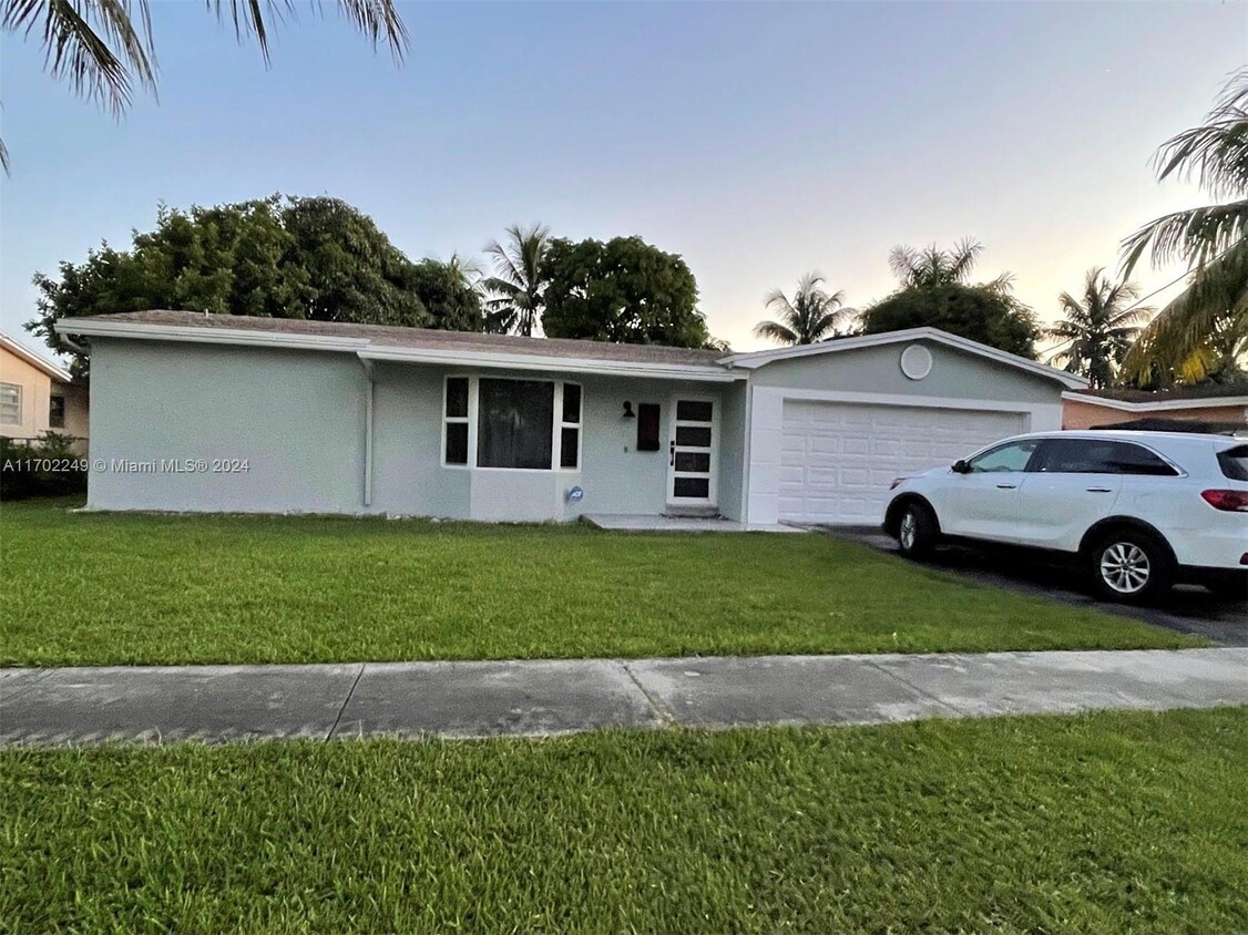 Foto principal - 3240 NW 41st St