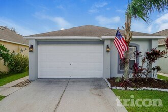 Building Photo - 30602 Birdhouse Dr
