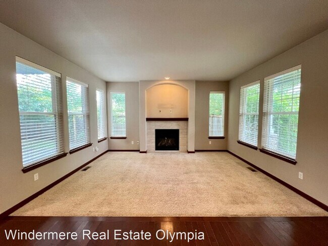Building Photo - 3 br, 2.5 bath House - 4703 46th Ave SE