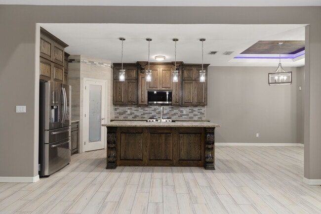 Foto del edificio - 2408 Ebony Ave