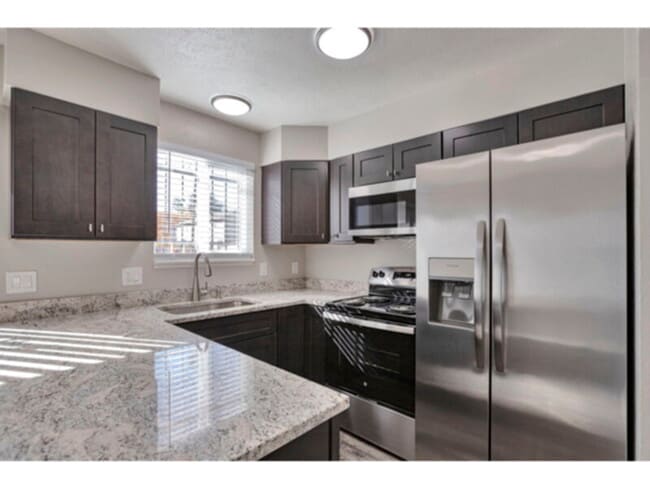 Photo - 3930 W Walsh Pl Townhome