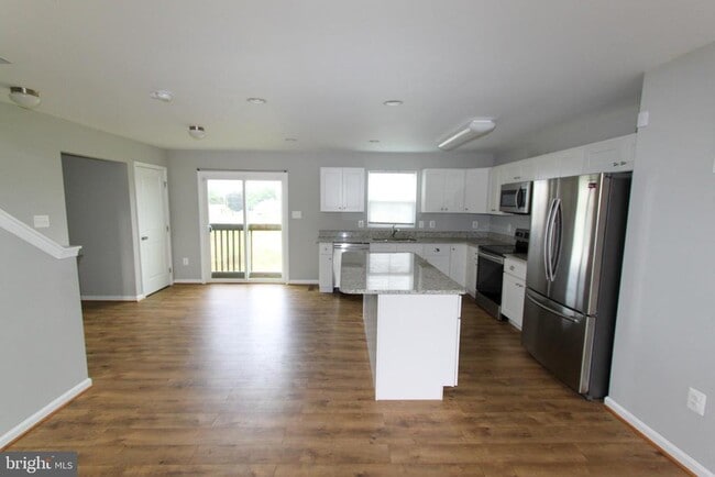 Building Photo - 123 Singleton Way