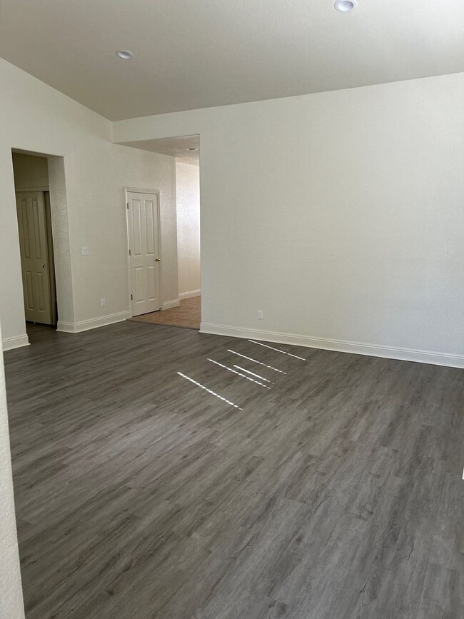 Foto del edificio - 3971 Whispering Wind Drive