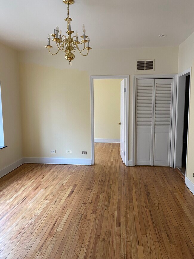 Foto del edificio - 4930 N Kedzie Ave